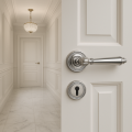 Klamka do drzwi srebrna